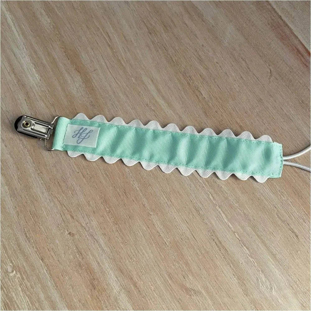 Ric-Rac Paci Clip